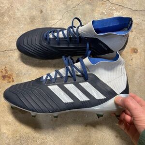Adidas predator 18.1  navy and grey soccer Cleats size 8.5